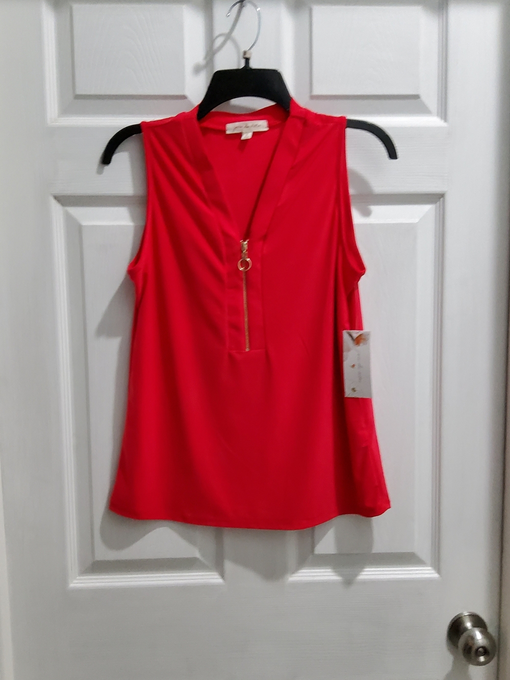 Womens Sleeveless Red Zip-Front Women’s Top